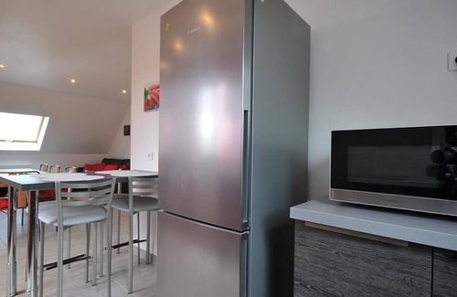 Houssen Cabaña | Casa rural luminosa y tranquila con terraza, barbacoa y aparcamiento a 5 km de Colmar