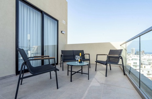 Tal-Ibrag Apartamento | Bright and Spacious 2 Bedroom Penthouse