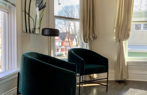 Oak Park Apartamento | VICTORIAN BRILLANTE Y ESPACIOSO EN CENTRAL OAK PARK