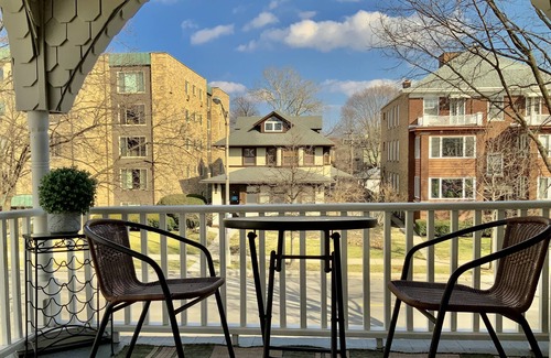 Oak Park Apartamento | VICTORIAN BRILLANTE Y ESPACIOSO EN CENTRAL OAK PARK