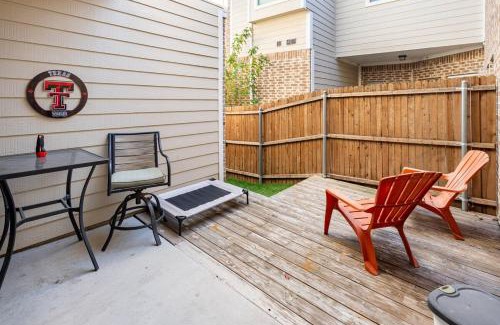Irving Casa | Bright and Spacious 3 Bedroom Townhome, Minutes from DFW Airport