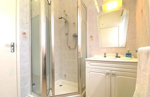 Ashburton Casa | Bright and Spacious 4 Bedroom Home