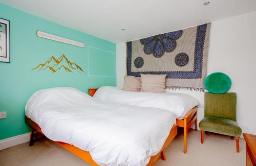 Earlsfield Casa | Bright and Spacious 5 Bedroom Family Home Near Wimbledon