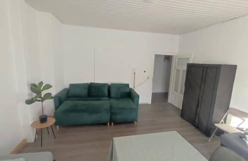 Biebrich Apartamento | Bright and Spacious Apartment in Wiesbaden City Center
