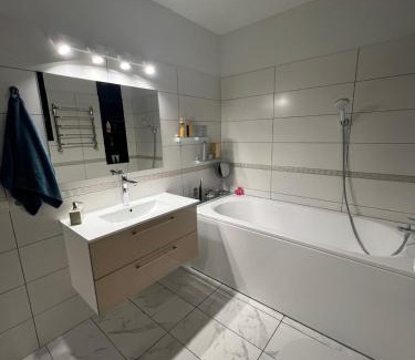 Birzgale Apartamento | Bright and spacious apartment with parking&balcony