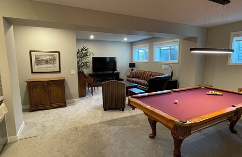 Southeast Calgary Casa | Bright and Spacious Basement Suite in Mahogany S.E. Calgary