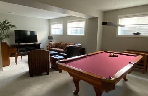 Southeast Calgary Casa | Bright and Spacious Basement Suite in Mahogany S.E. Calgary