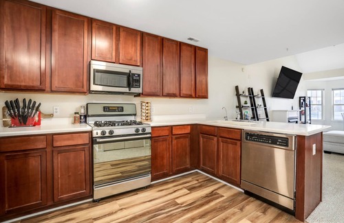 Midtown Casa | Bright and spacious centrally located townhouse