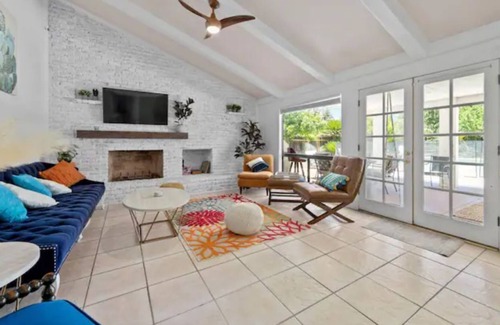 Greenacres Casa | Bright and spacious 4-bed w/ pool and king suite