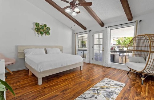 Greenacres Casa | Bright and spacious 4-bed w/ pool and king suite