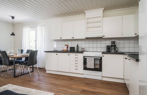 Norberg Casa | Bright and Stylish 3 Bedroom in Norberg