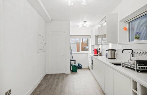 East Acton Apartamento | Bright and stylish 1 bedroom flat, great location!