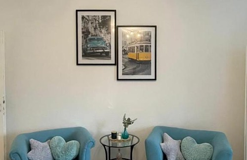 Altstadt-Sued Apartamento | Bright and Stylish Apartment Steps Away from the Rhine