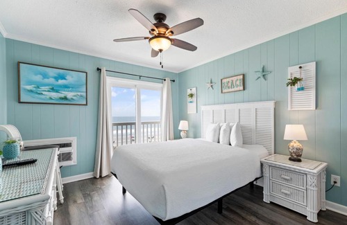 Windy Hill Apartamento | Bright and Sunny Condo with Stunning Oceanfront