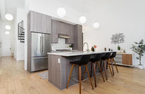 Bankers Hill Casa | Bright and Trendy - Panoramic - Chic - Prime Location