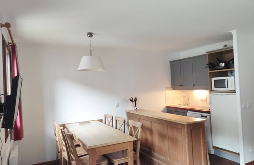 La Salle-les-Alpes Apartamento | Bright apartment close to the slopes Résidence Alpaga
