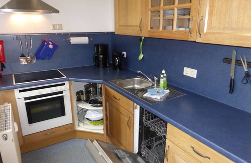 Jena Apartamento | Luminoso apartamento para 2 personas, a 8 minutos del centro, balcón, wifi gratis y estacionamiento