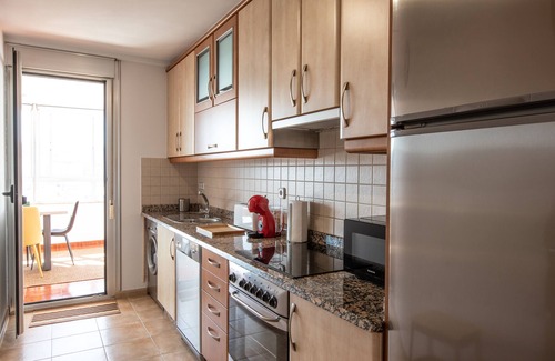 La Coruna Condominio | Luminoso apartamento en Cuatro Caminos