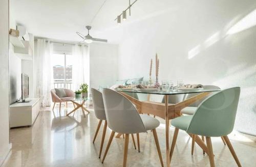 El Molinillo Apartamento | Bright Apartment in Central Málaga, 100 m²