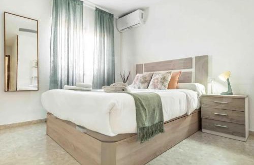 El Molinillo Apartamento | Bright Apartment in Central Málaga, 100 m²