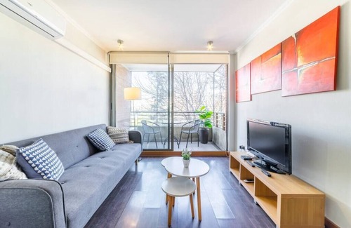 El Golf Apartamento | Bright apartment in excellent location.