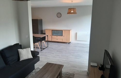 Figeac Apartamento | Bright apartment near the center