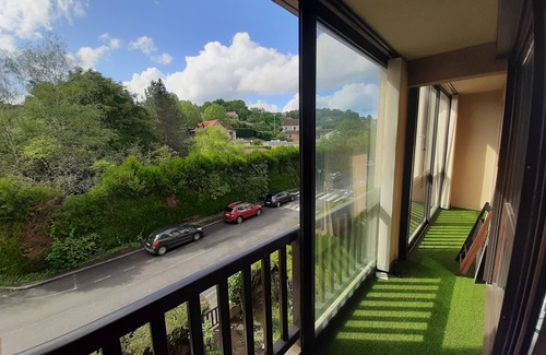 Figeac Apartamento | Bright apartment near the center
