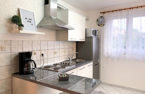 Crikvenica Apartamento | Apartamento luminoso con vista al mar balcón 4 + 1 personas.