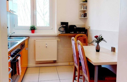 Gruna Apartamento | Bright Apartment with Balcony at the Big Garden Near City Center