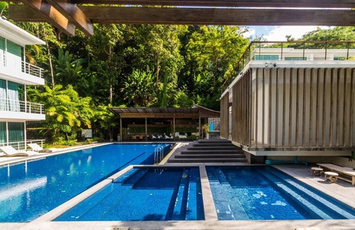 Moo 5 Apartamento | Bright apartment with forest views at Zen Space