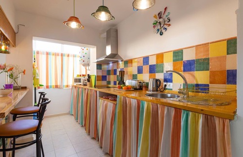 El Molinillo Apartamento | Luminoso apartamento con terraza y parking en el centro