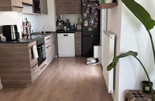Quartier Grammont Apartamento | Bright apartment with terrace Private parking