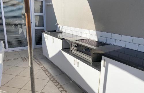 Milnerton Apartamento | Bright apartment