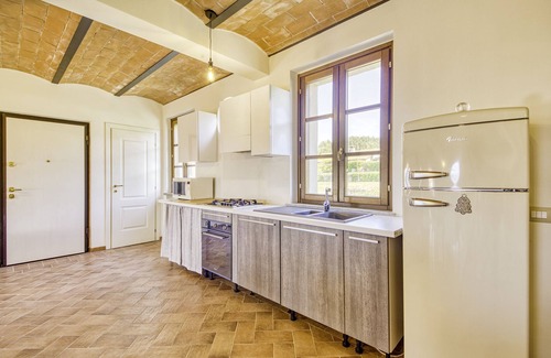 Ficulle Apartamento | Bright Apt With Terrace and Shared Pool, Ficulle, Italy
