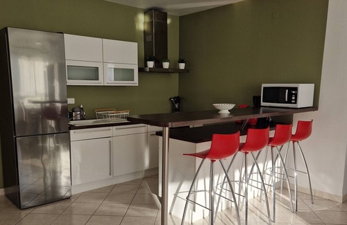 Epinal Apartamento | Bright Balneo apartment near train station 2 bedrooms