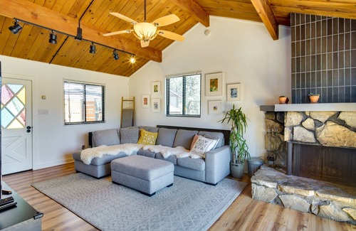 Big Bear City Cabaña | Bright Big Bear Cottage w/ Fire Pit: 3 Mi to Lake!