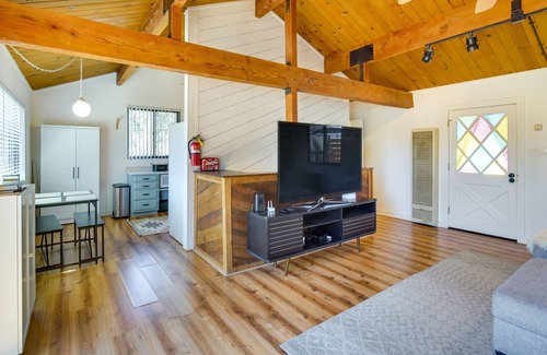 Big Bear City Cabaña | Bright Big Bear Cottage w/ Fire Pit: 3 Mi to Lake!