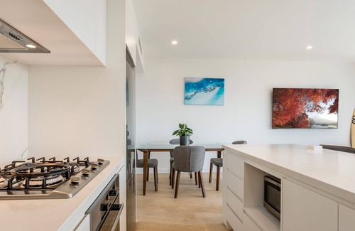 Bowen Hills Apartamento | Bright Bowen Hills Apartment, Close to City Life