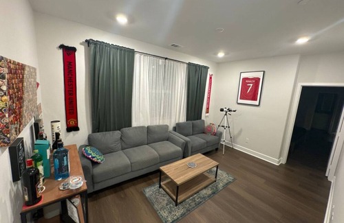 Simi Valley Cama Y Desayuno | Bright & Breezy Room - Your Home Away from Home