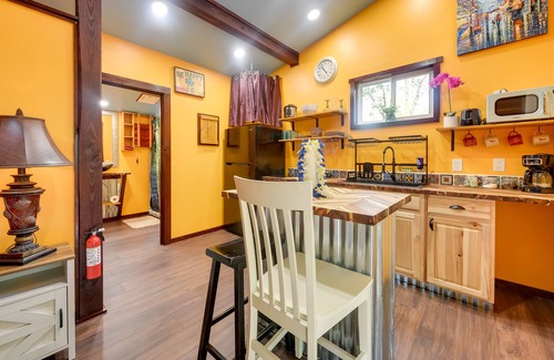 Supply Cabina | Bright Cabin w/ Fire Pit - 2 Mi to Holden Beach!
