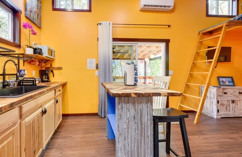 Supply Cabina | Bright Cabin w/ Fire Pit - 2 Mi to Holden Beach!