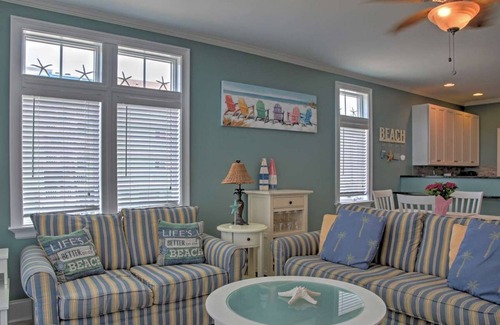 Carolina Beach Condominio | Bright Carolina Beach Condo - ¡Camina hacia la playa!