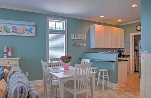 Carolina Beach Condominio | Bright Carolina Beach Condo - ¡Camina hacia la playa!