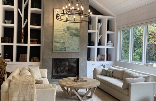 Thornbury Casa | Bright Chalet Chic with Hot Tub and Fire Pit
