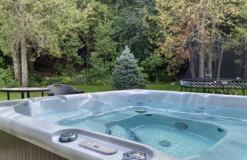 Thornbury Casa | Bright Chalet Chic with Hot Tub and Fire Pit