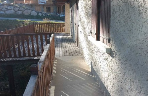 La Salle-les-Alpes Chalet De Esquí | Bright, charming apartment with large terrace in a family chalet at the foot of the slopes