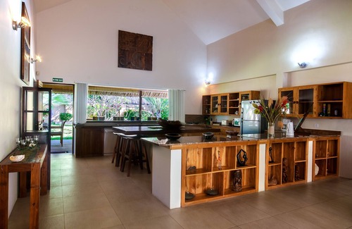 Wolmar Villa | Villa encantadora y luminosa con piscina, jardín totalmente vallado, a 150 metros de la playa.