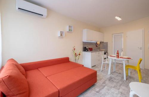 Sofia Apartamento | Bright & Chic Parkside Apartment