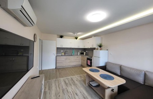 Varna Apartamento | Bright City Apartment Varna