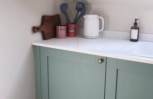 Donaghadee Apartamento | Bright Coastal Retreat – Stunning Sea Views